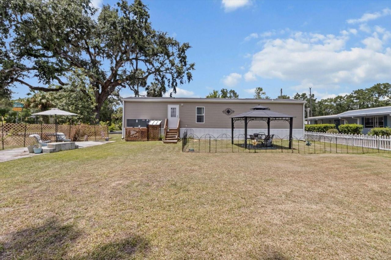 609 S Redbud Terrace , Inverness, FL 34450 Photo