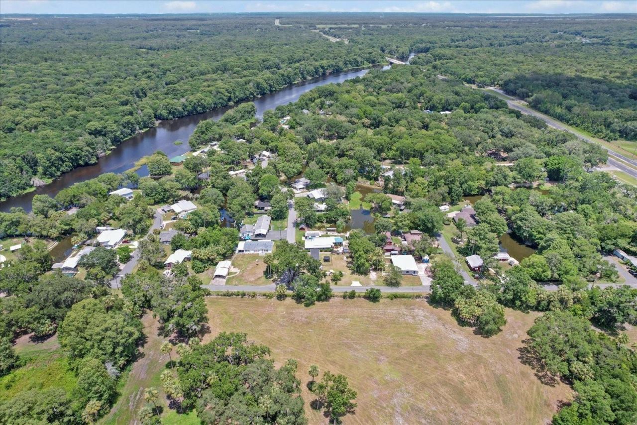 609 S Redbud Terrace , Inverness, FL 34450 Photo