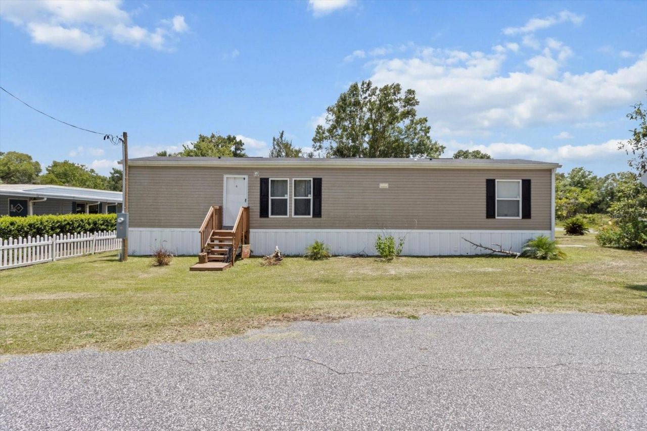 609 S Redbud Terrace , Inverness, FL 34450 Photo