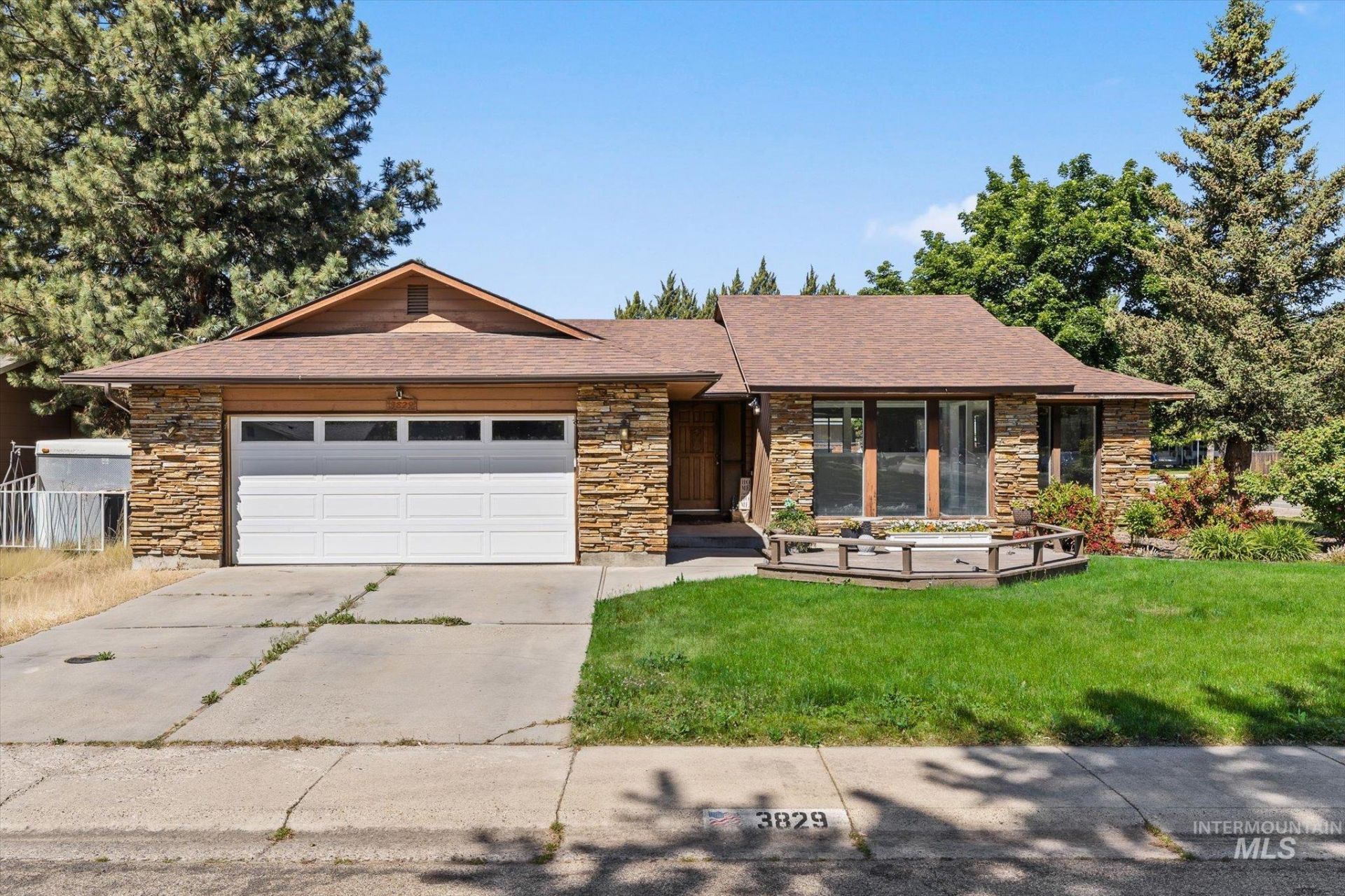 3829 S Constitution Way, Boise, ID 83706 Main Photo