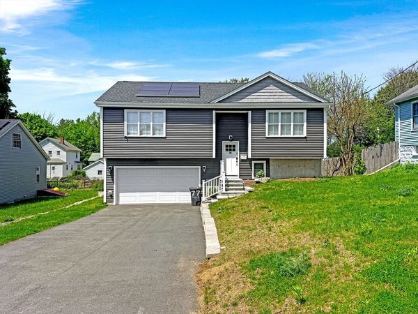16 Adelle Circuit, Worcester, MA 01607