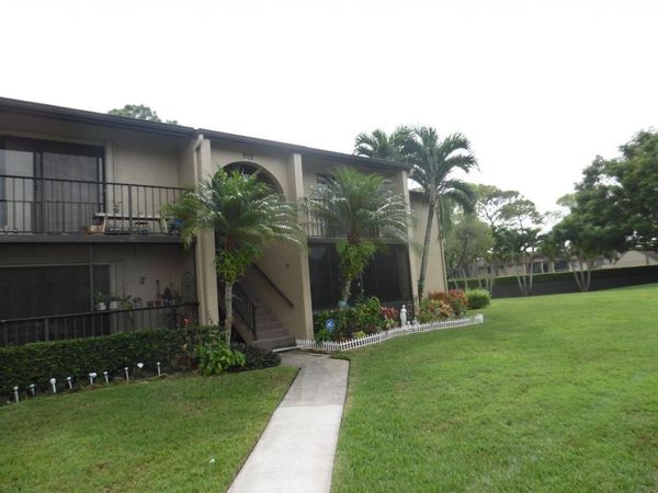 502 Shady Pine Way, Unit D2, Greenacres, FL 33415
