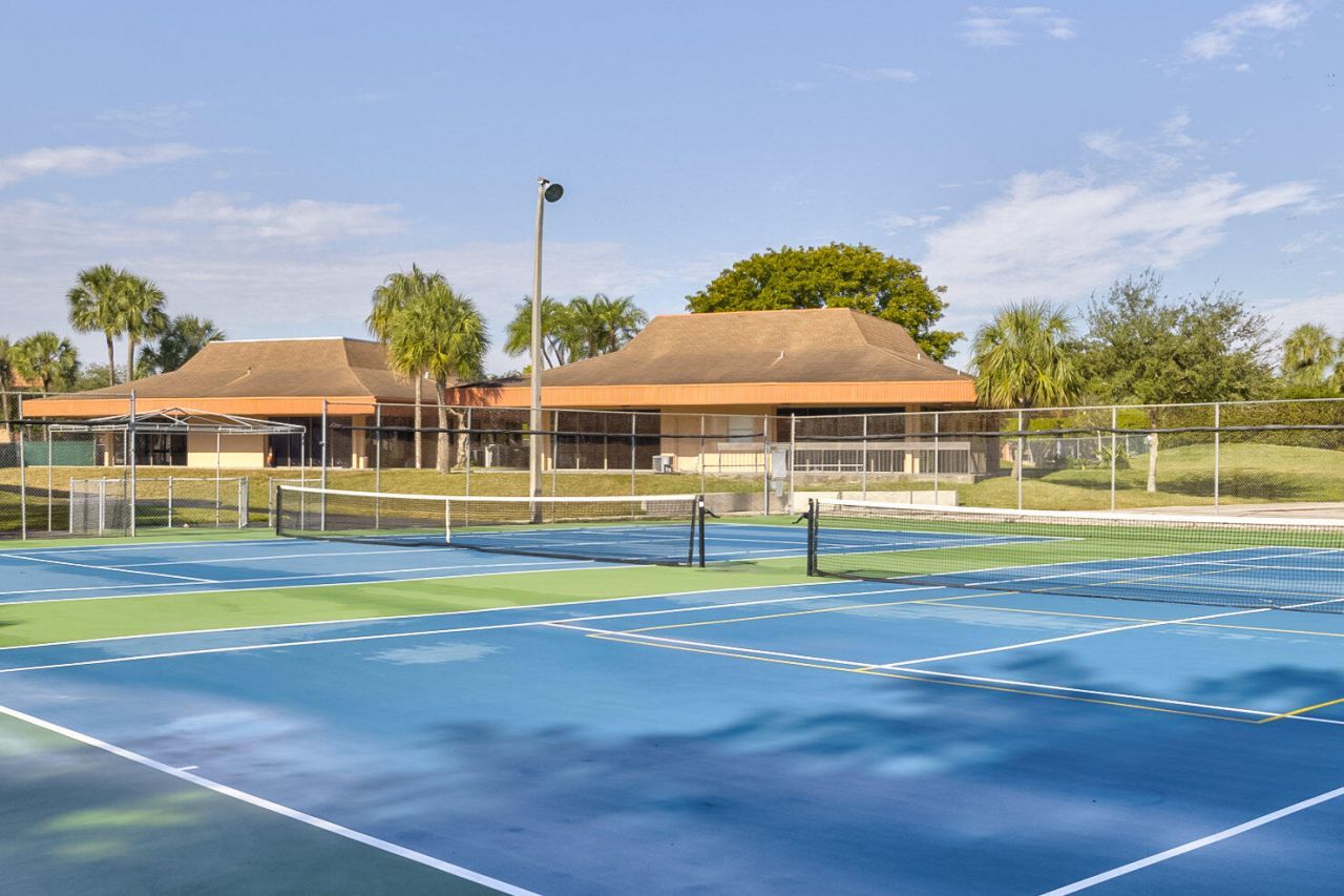 3160 Holiday Springs Boulevard, Unit 7-112, Margate, FL 33063 Photo