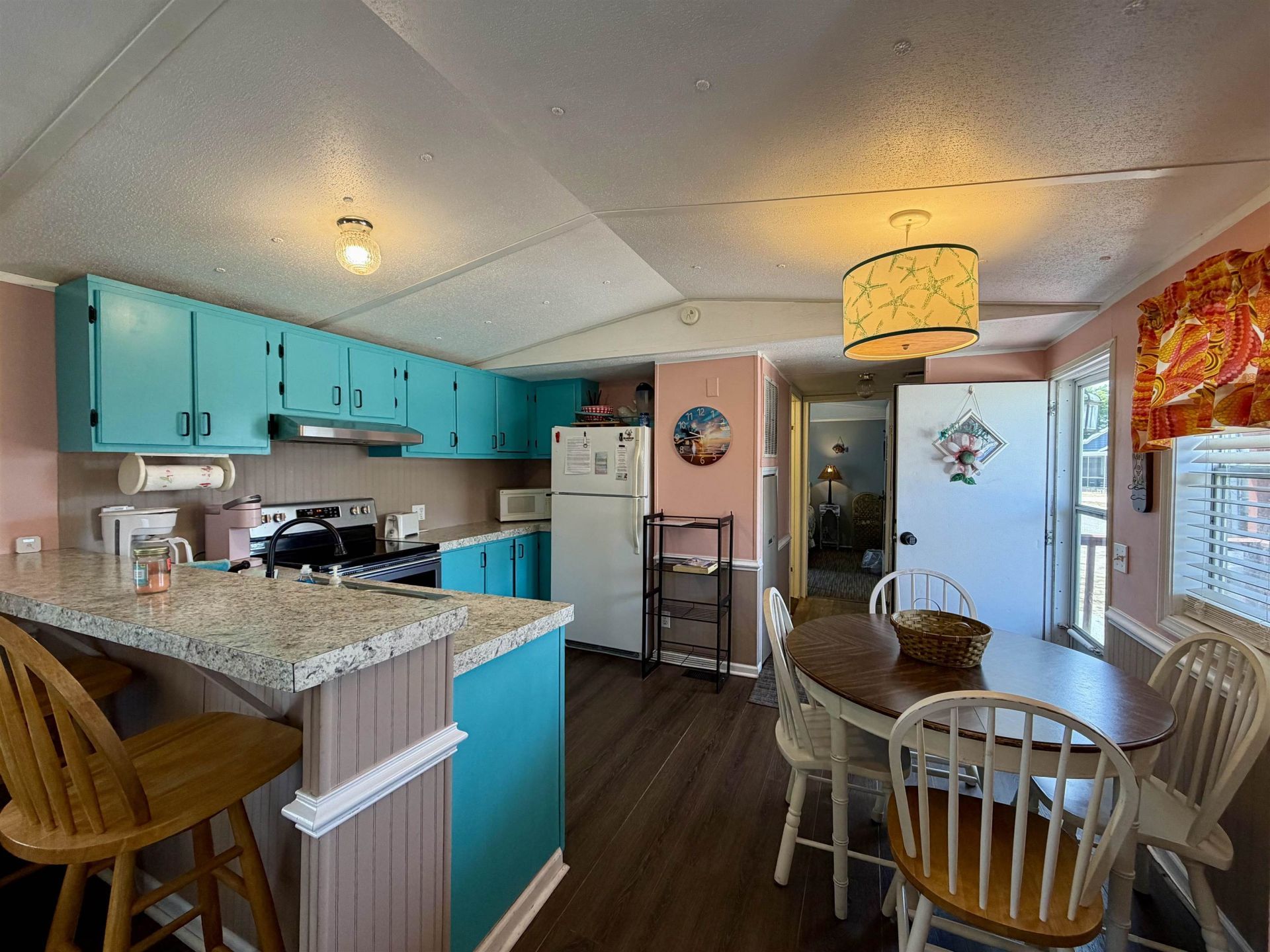 147 Oceanside Dr.  Photo 5