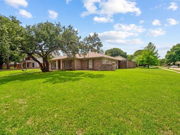 3107 Canyon Creek Drive , Richardson, TX 75080