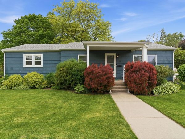 1113 Valparaiso Street, Valparaiso, IN 46383