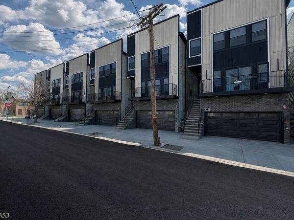 268 Hunterdon St, Unit 2, Newark, NJ 07103