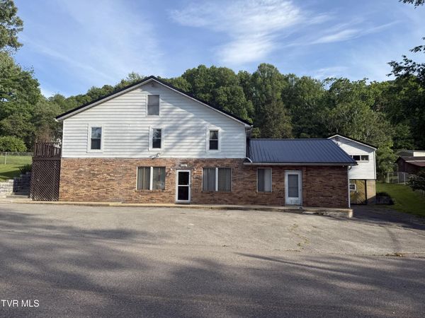 6106/6108 West Norton Road, Norton, VA 24273