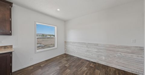 8705 Santa Fe Trail, Stagecoach, NV 89429 Photo