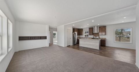 8705 Santa Fe Trail, Stagecoach, NV 89429 Photo