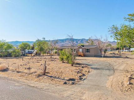 8705 Santa Fe Trail, Stagecoach, NV 89429 Photo