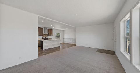 8705 Santa Fe Trail, Stagecoach, NV 89429 Photo