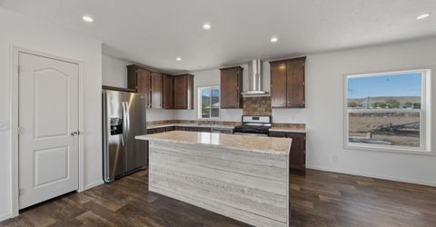 8705 Santa Fe Trail, Stagecoach, NV 89429 Photo