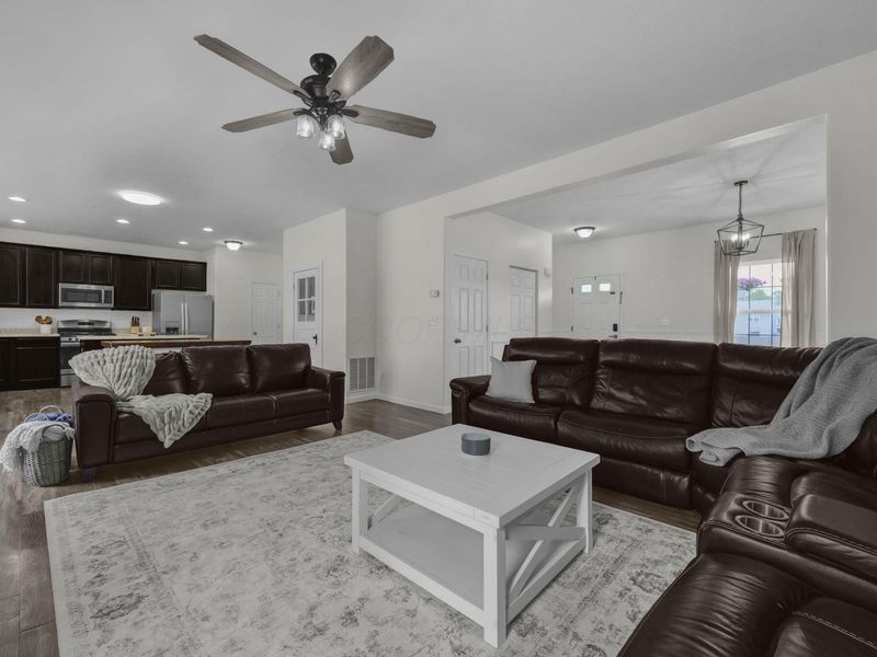 447 Wingate Place, Mount Sterling, OH 43143 Photo 9