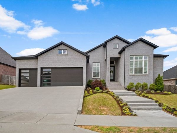 8003 W Bancroft Street , Rogers, AR 72758