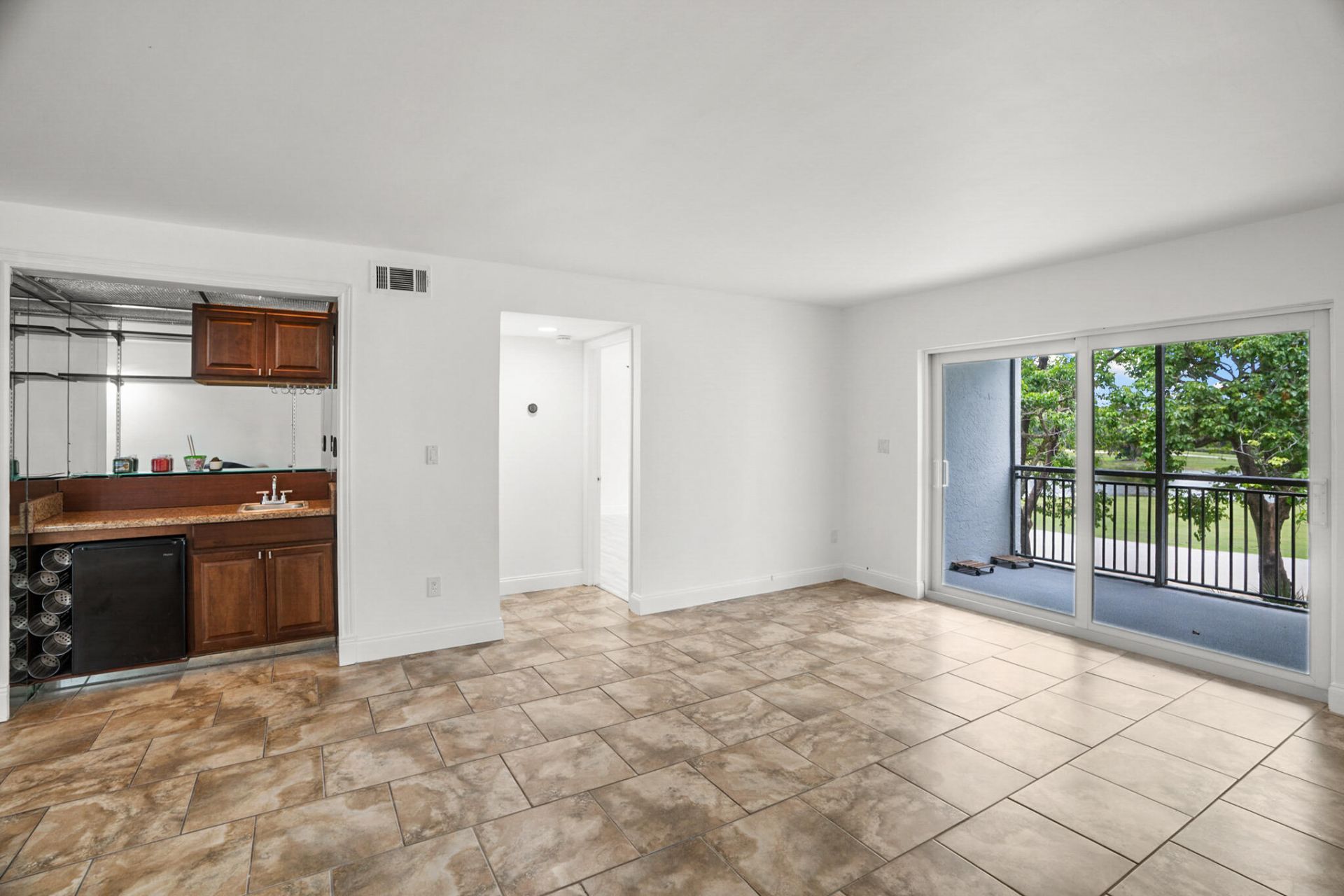 16141 Blatt Boulevard, Unit 307, Weston, FL 33326 Photo