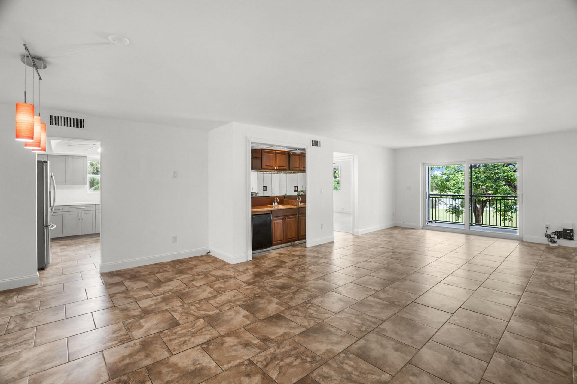 16141 Blatt Boulevard, Unit 307, Weston, FL 33326 Photo