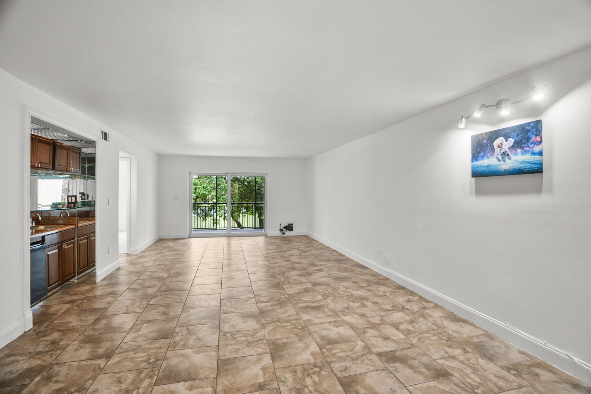 16141 Blatt Boulevard, Unit 307, Weston, FL 33326 Photo
