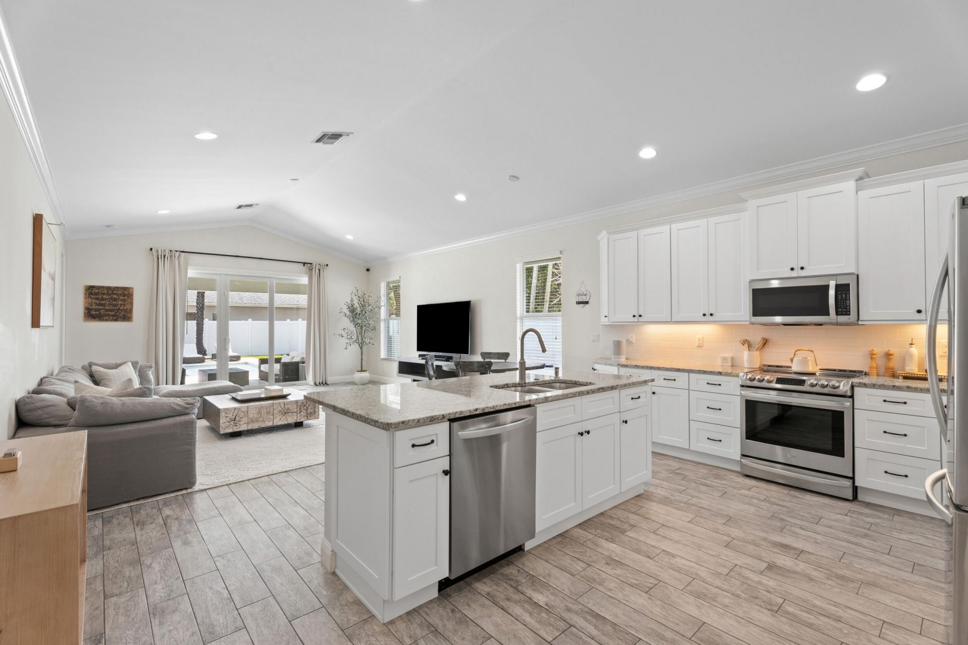 17726 Carver Avenue, Jupiter, FL 33458 Photo