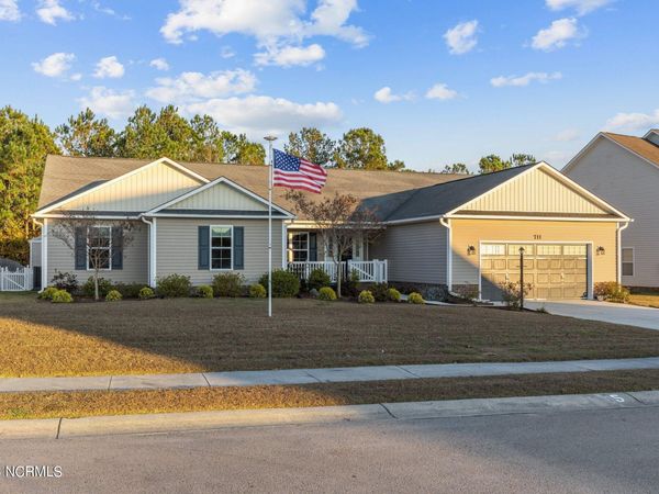 711 Shearwater Lane, Swansboro, NC 28584