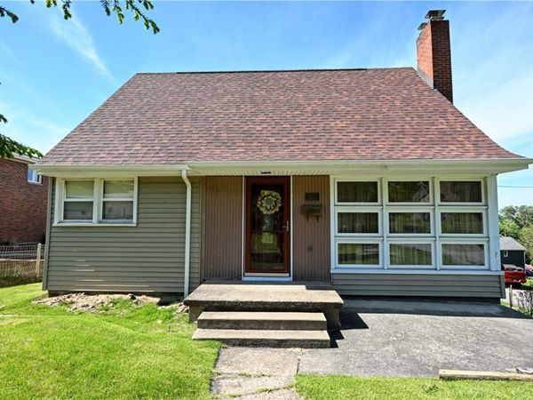 1255 Rosecrest Ave, Monessen, PA 15062