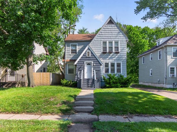 242 W High Street, Jackson, MI 49203
