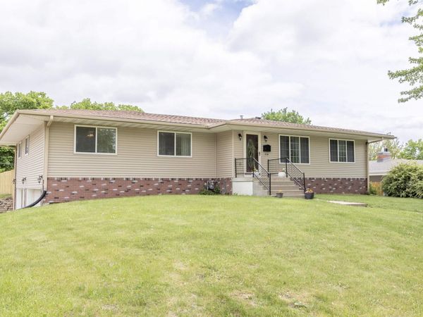 3530 Court St, Sioux City, IA 51104