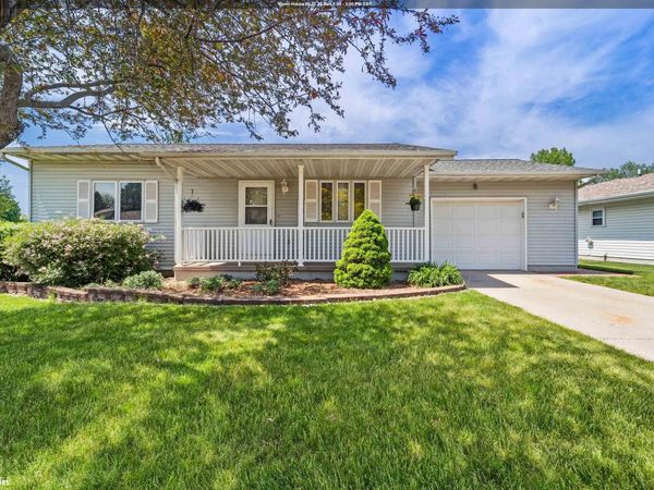 720 S 13th Street, Nevada, IA 50201