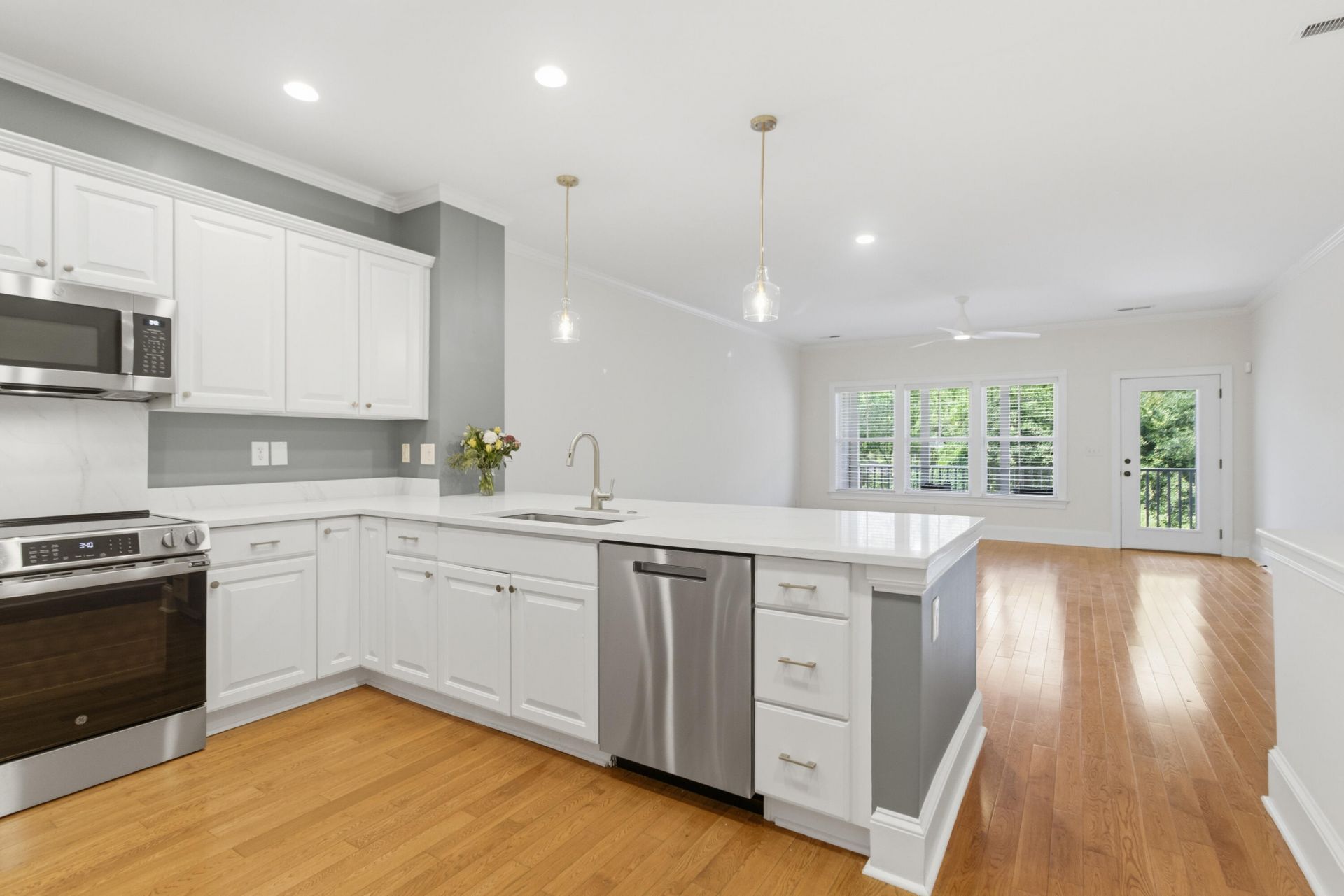 630 Windermere Boulevard Photo 7