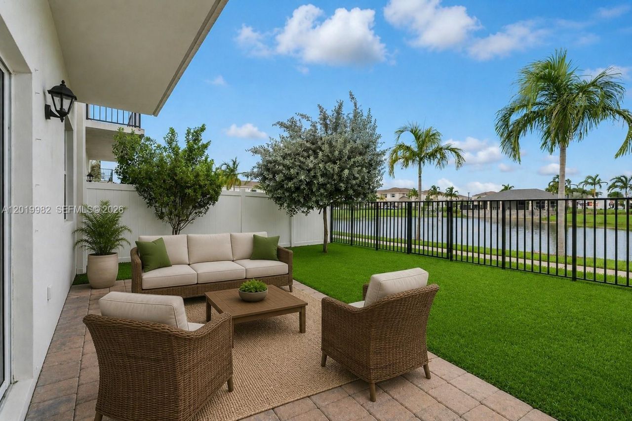 805 SE 18th St , Homestead, FL 33034 Photo
