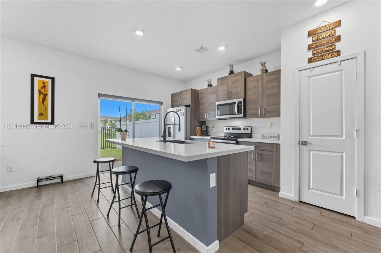 805 SE 18th St , Homestead, FL 33034 Photo