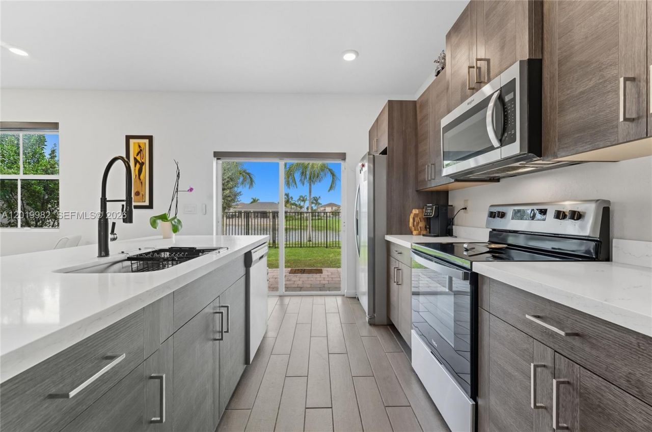 805 SE 18th St , Homestead, FL 33034 Photo