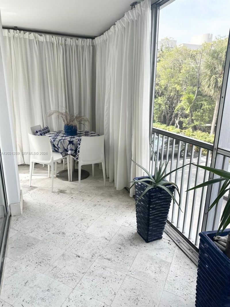 150 Ocean Lane Dr, Unit 2A, Key Biscayne, FL 33149 Photo