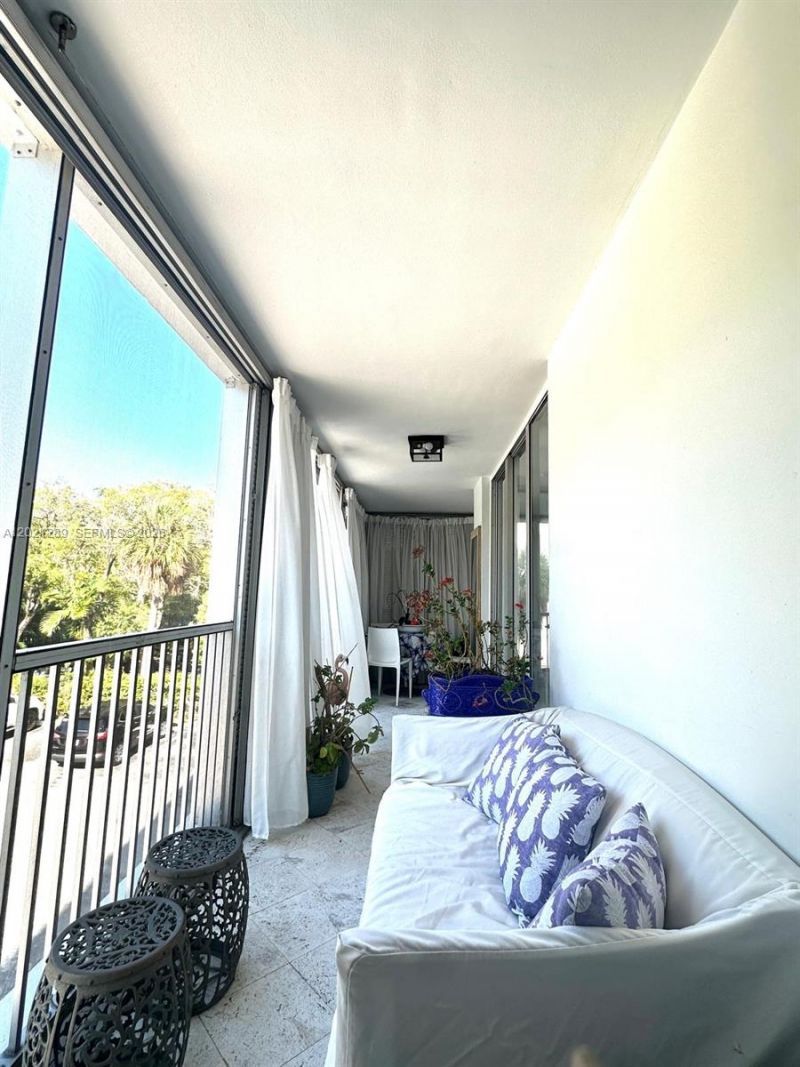 150 Ocean Lane Dr, Unit 2A, Key Biscayne, FL 33149 Photo