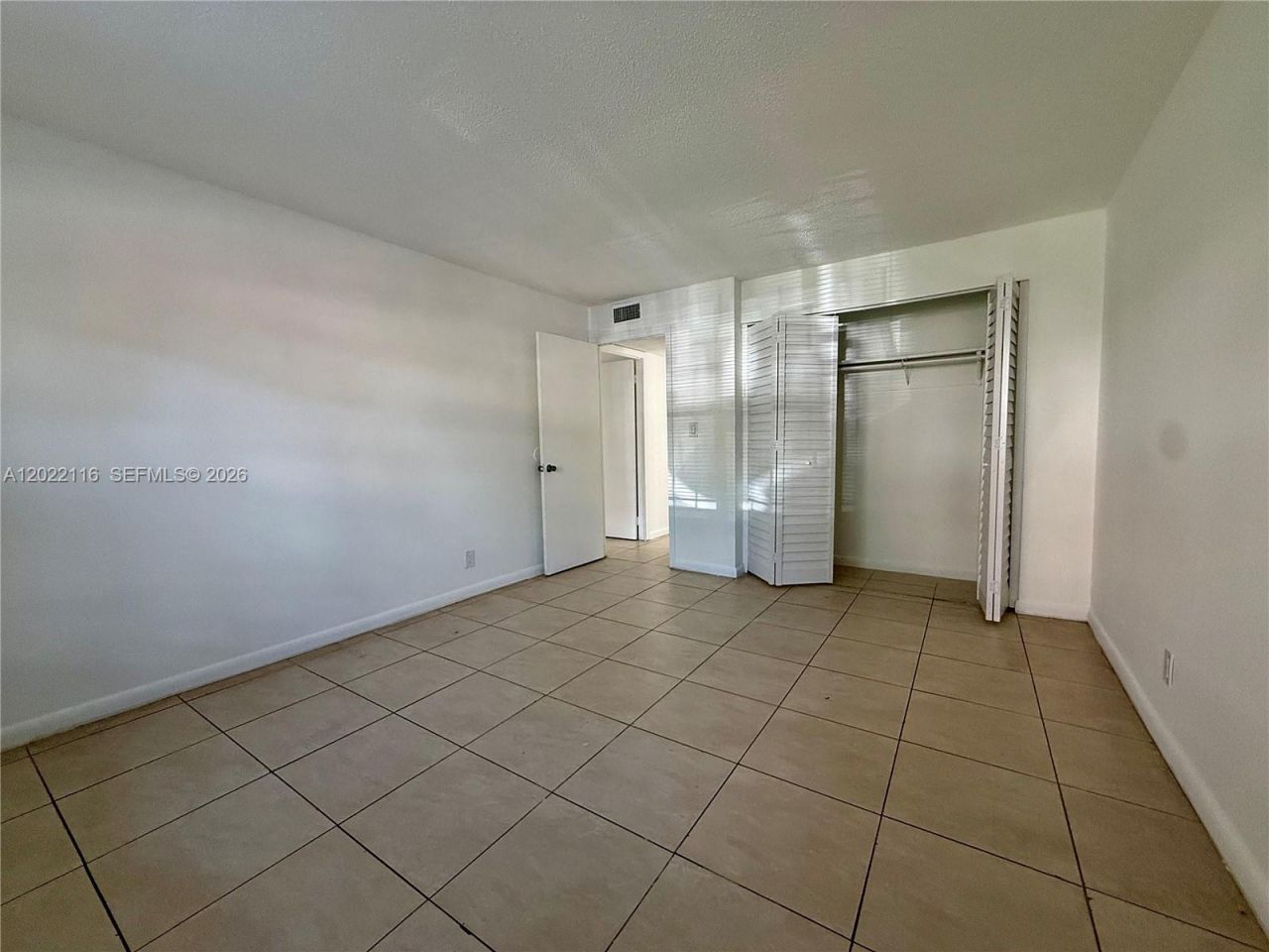 18101 NW 68th Ave , Unit B102, Hialeah, FL 33015 Photo