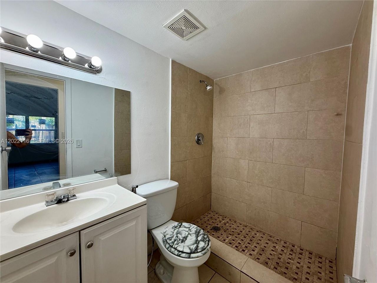 18101 NW 68th Ave , Unit B102, Hialeah, FL 33015 Photo