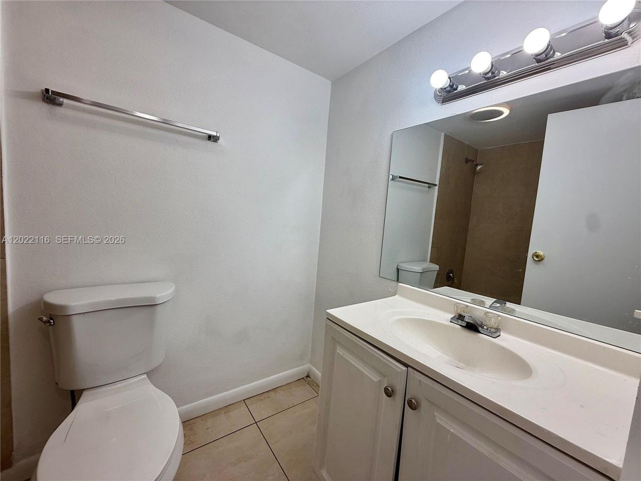 18101 NW 68th Ave , Unit B102, Hialeah, FL 33015 Photo