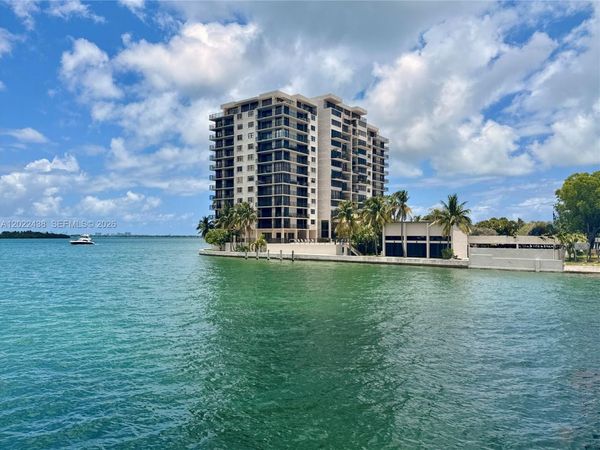 801 N Venetian Dr, Unit 408, Miami, FL 33139