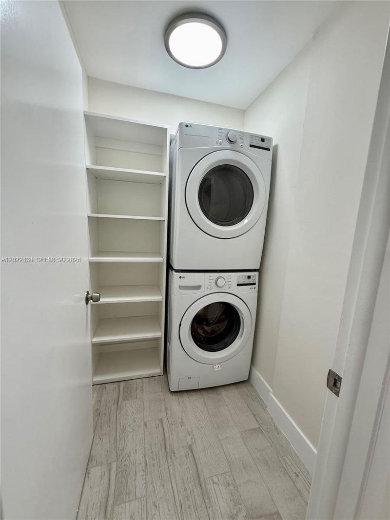 801 N Venetian Dr, Unit 408, Miami, FL 33139 Photo