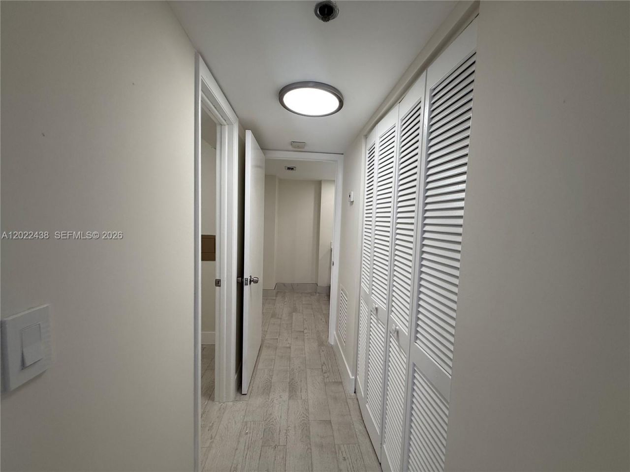 801 N Venetian Dr, Unit 408, Miami, FL 33139 Photo