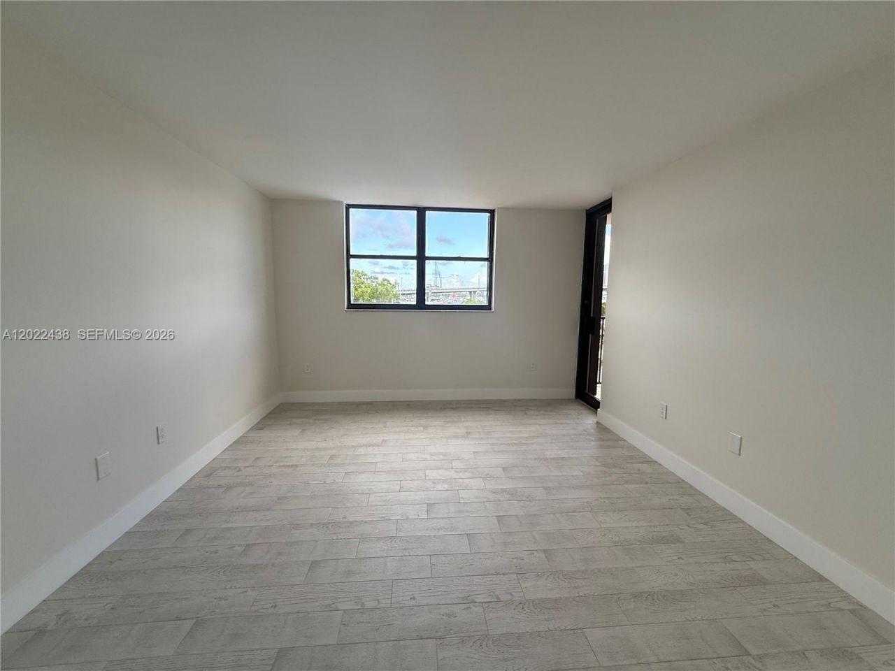 801 N Venetian Dr, Unit 408, Miami, FL 33139 Photo