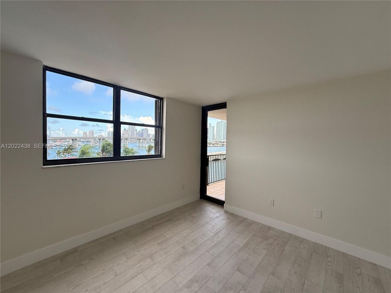 801 N Venetian Dr, Unit 408, Miami, FL 33139 Photo