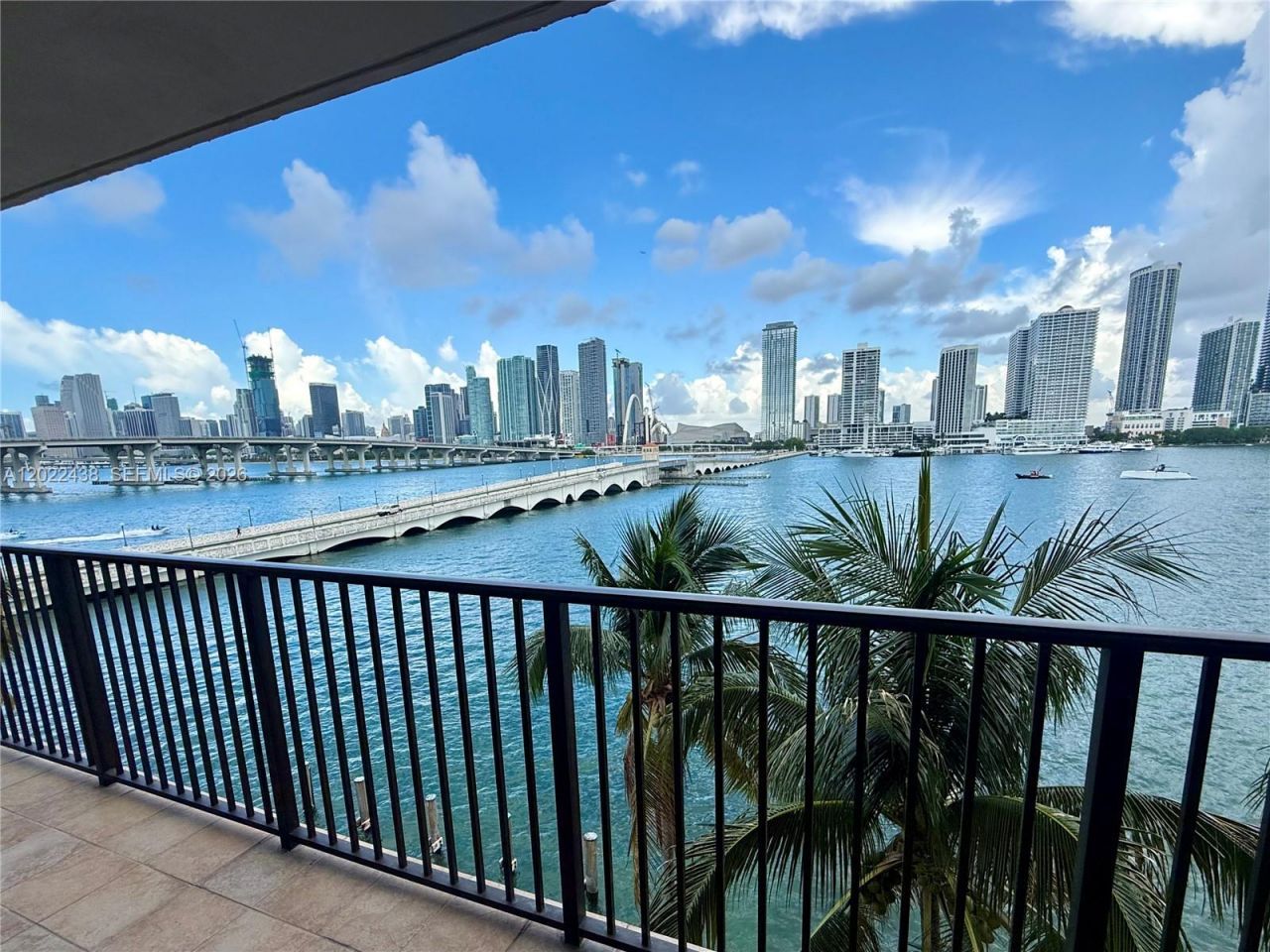801 N Venetian Dr, Unit 408, Miami, FL 33139 Photo