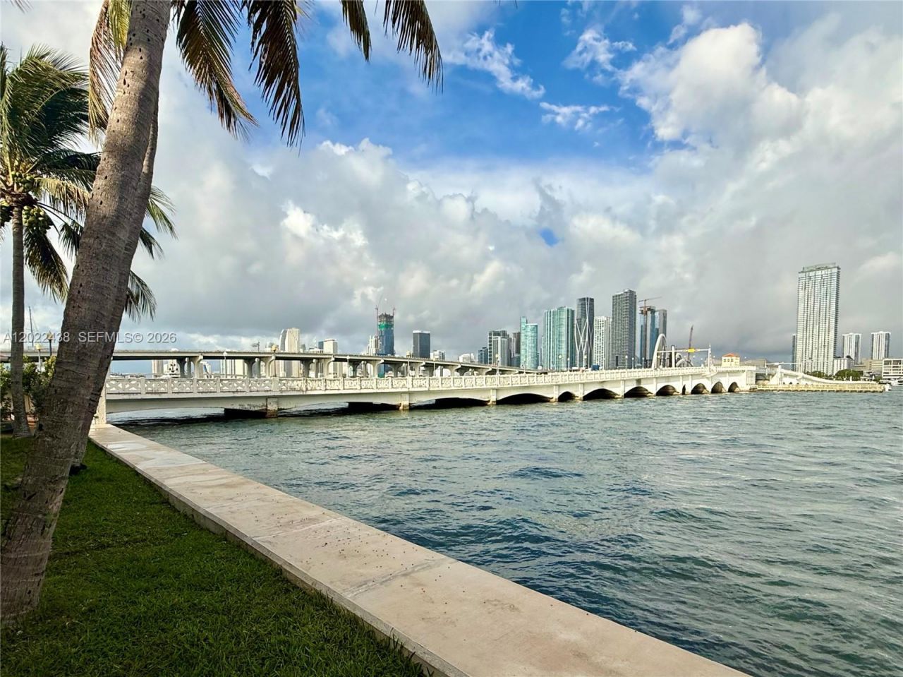 801 N Venetian Dr, Unit 408, Miami, FL 33139 Photo