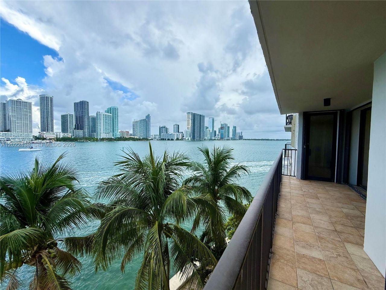 801 N Venetian Dr, Unit 408, Miami, FL 33139 Photo