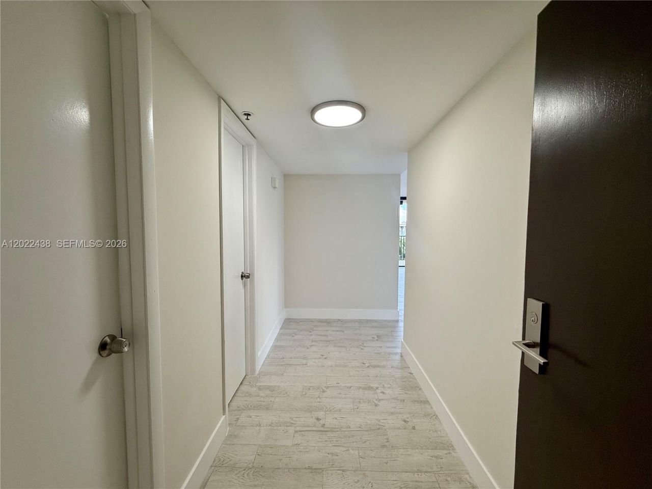 801 N Venetian Dr, Unit 408, Miami, FL 33139 Photo