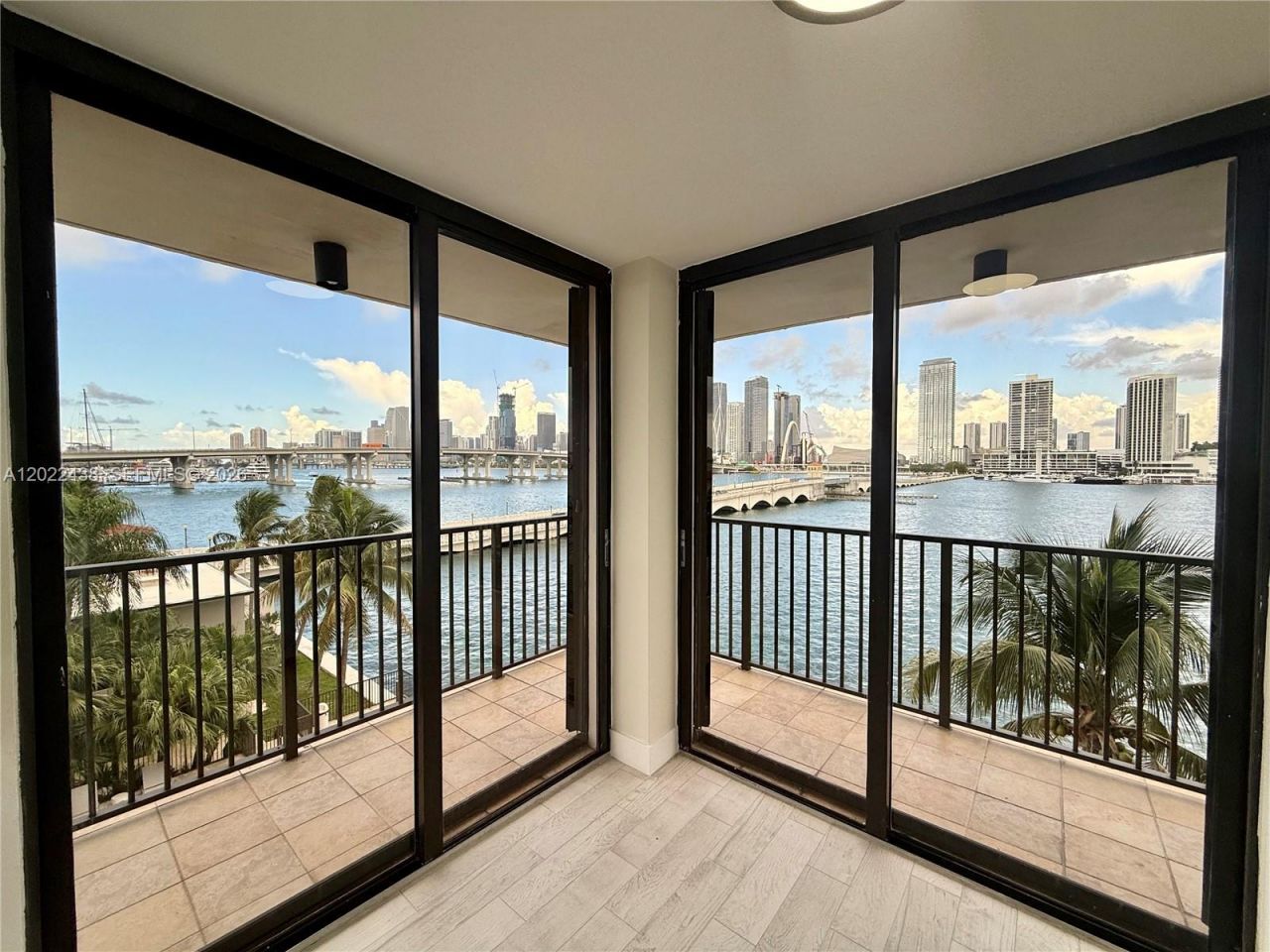 801 N Venetian Dr, Unit 408, Miami, FL 33139 Photo