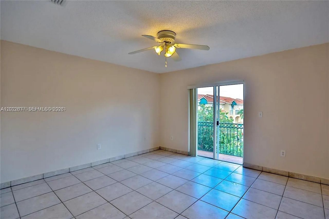 15870 SW 69th Ln , Miami, FL 33193 Photo