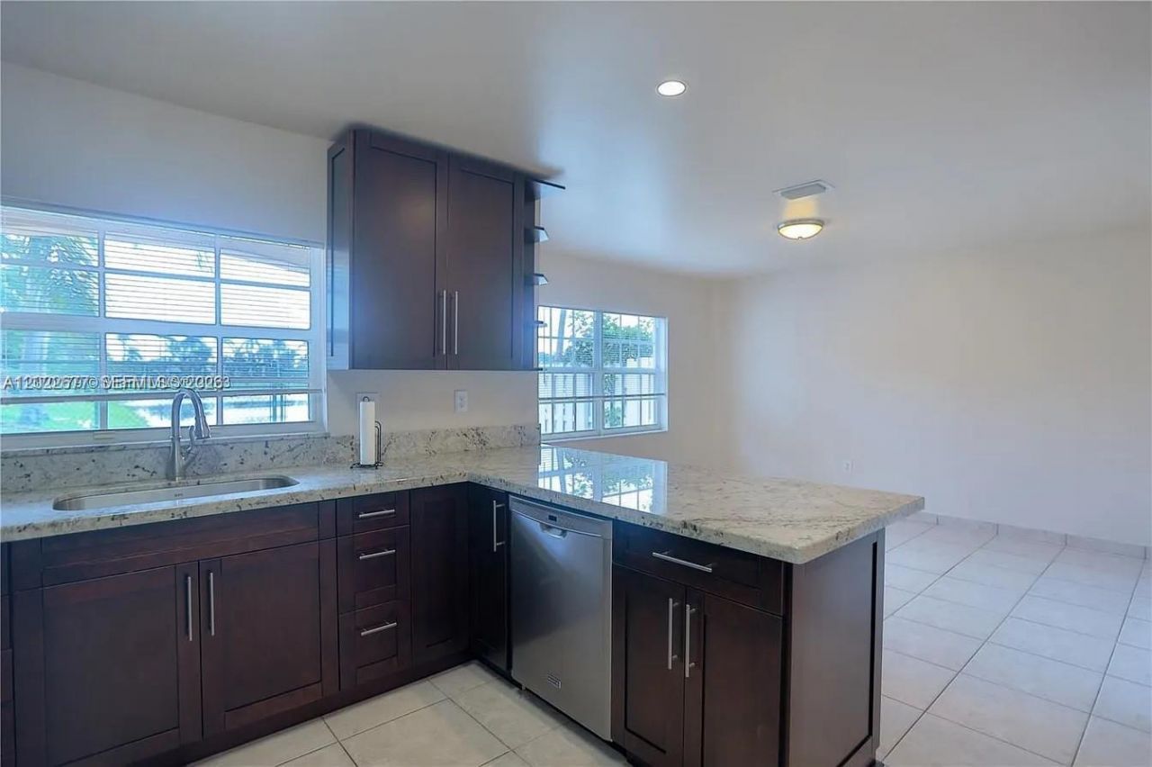 15870 SW 69th Ln , Miami, FL 33193 Photo