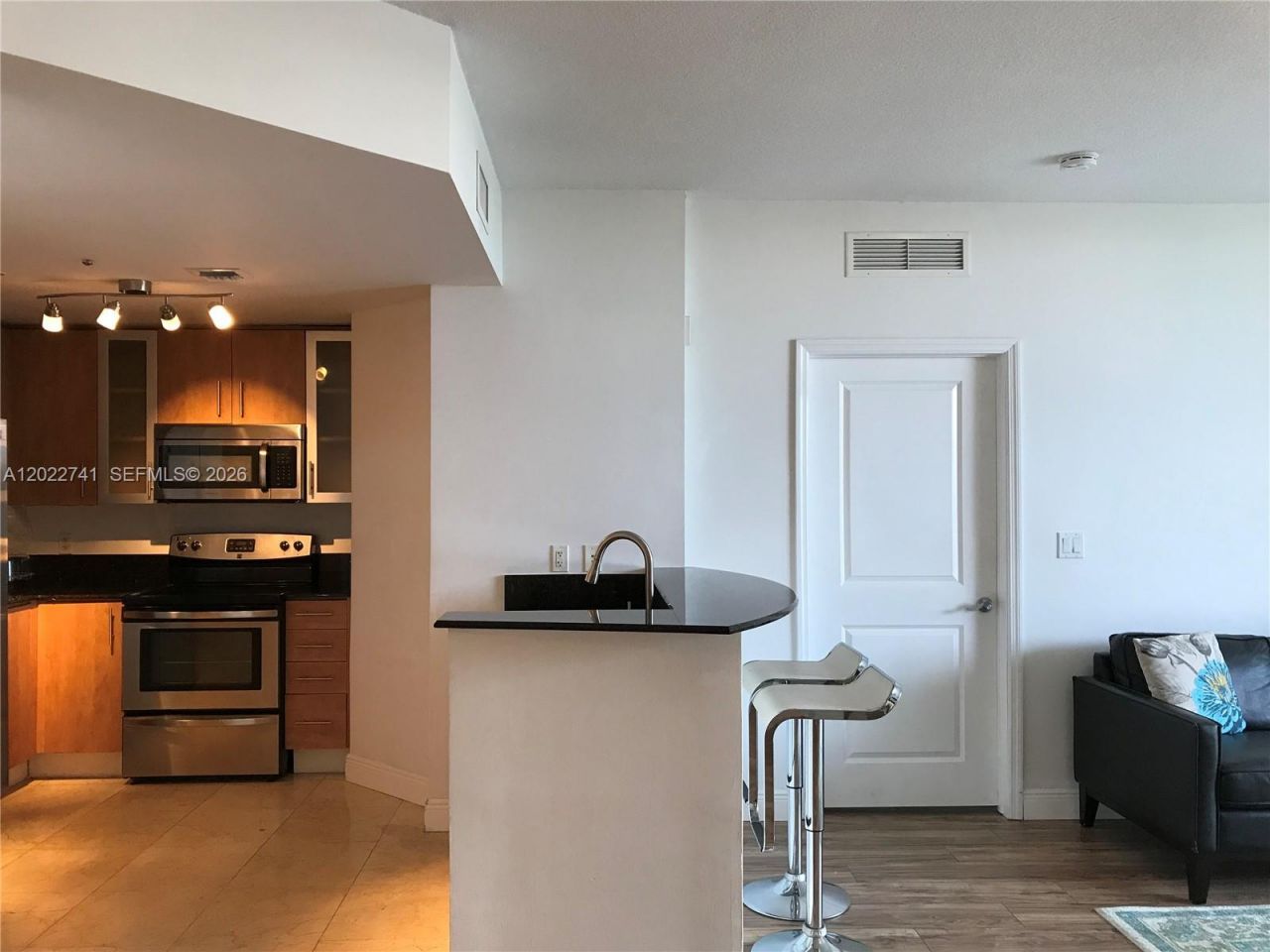 7900 Harbor Island Dr , Unit 523, North Bay Village, FL 33141 Photo